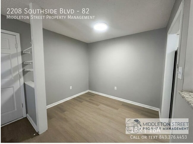 Building Photo - 2208 Southside Blvd