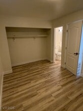 Building Photo - 324 W Cleveland Ave