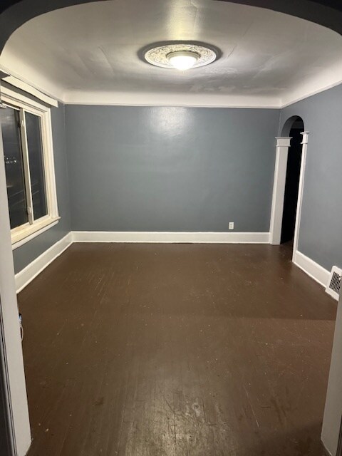 Comedor - 10303 Morley St