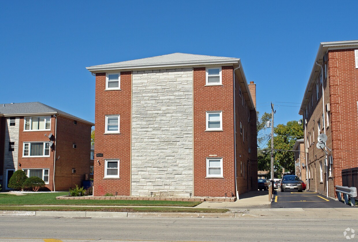 Building Photo - 6940 W 65th St