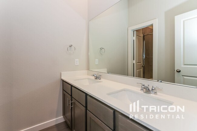 Building Photo - 2347 Cohorn Trl