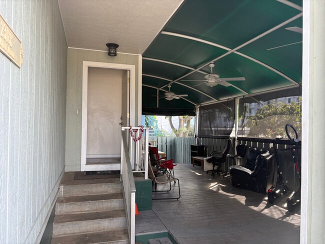 Building Photo - 2318 Seaview Ave