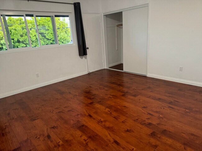 Foto del edificio - 2422 Huntington Ln