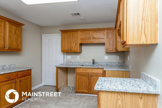 Building Photo - 2716 Brenston Dr