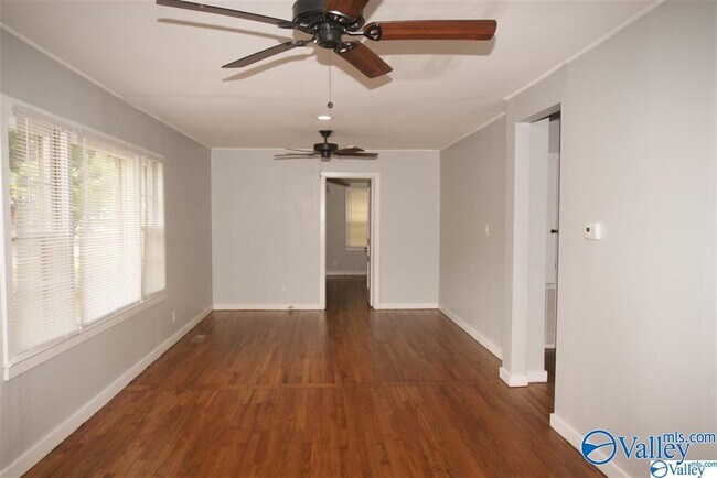 Foto del edificio - 2207 Hammond Ave
