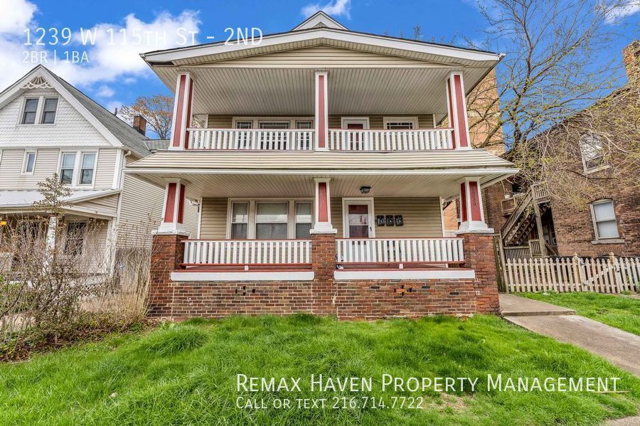 Foto principal - 1239 W 115th St