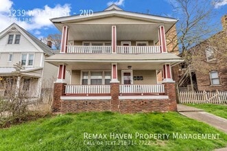 Building Photo - 1239 W 115th St