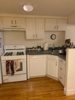 Foto del edificio - 32 Edgerly Rd