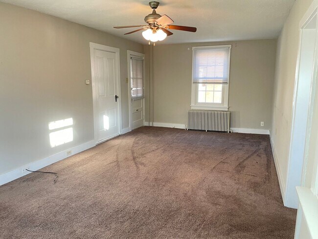 Building Photo - 107 S Broad St