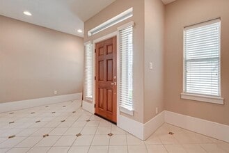 Building Photo - 1215 Wentworth St