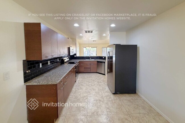 Foto del edificio - 14409 N 150th Ave