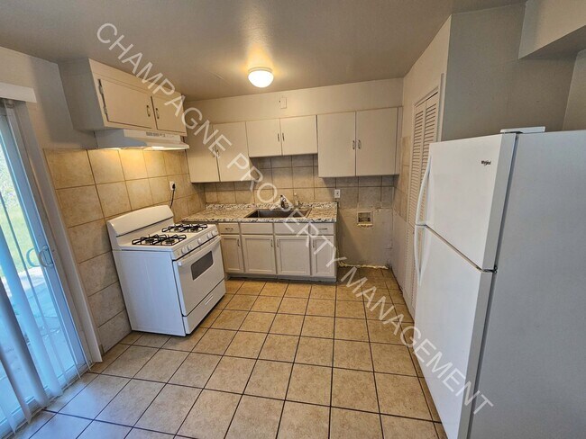 Building Photo - Voucher Accepting Updated Single Family Home