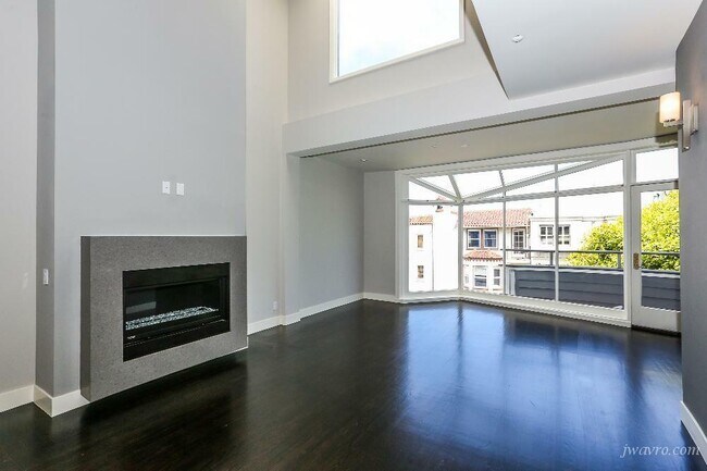 Building Photo - 3011 Baker St