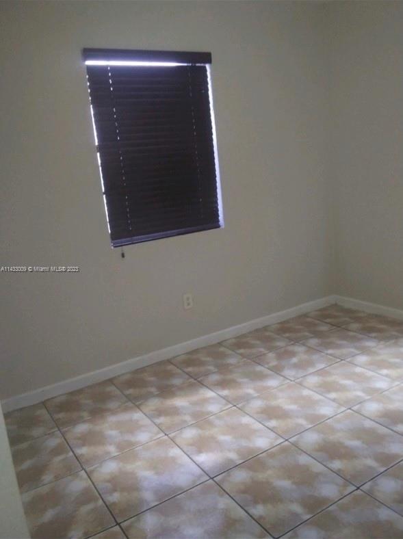 Foto del edificio - 17325 Homestead Ave