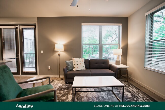 Foto del edificio - 8801 Hidden River Pkwy