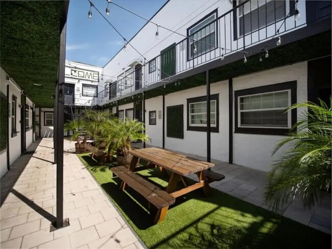 Foto del edificio - 4201 W North A St