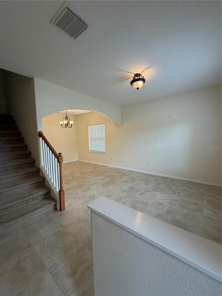 Building Photo - 31037 Baclan Dr