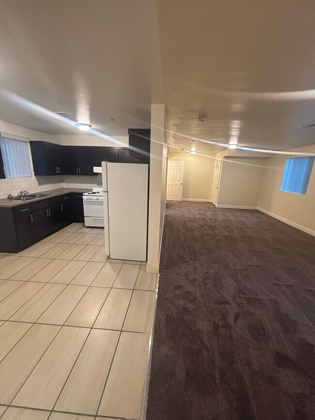 Foto del edificio - 422 E 101st St