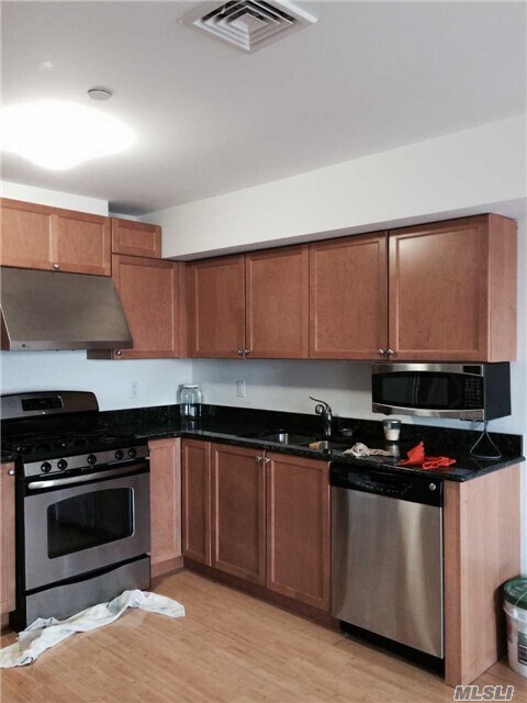 Building Photo - 312-12 Soundview Ln