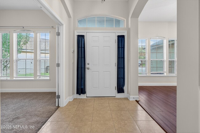Foto del edificio - 222 Linda Lake Ln