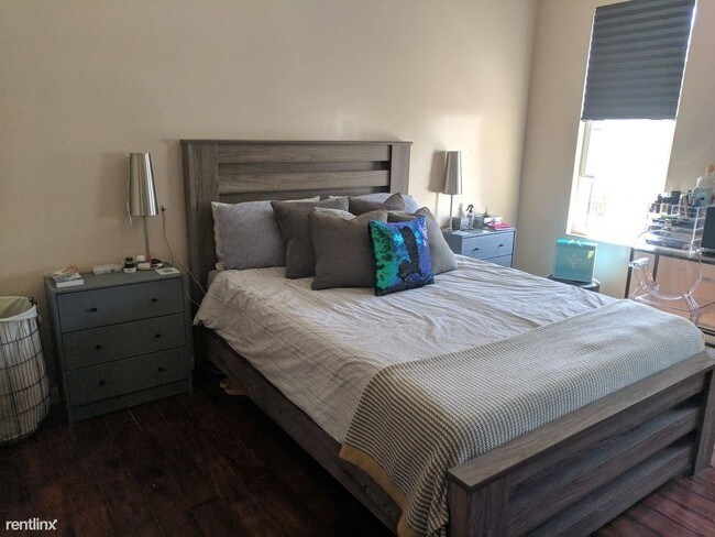 Foto del edificio - 1 br, 1 bath Apartment - 20 Jefferson Ave