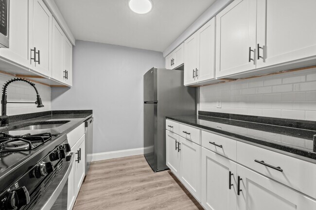 Cocina remodelada en 126 Silver Lane - 140 Silver Ln