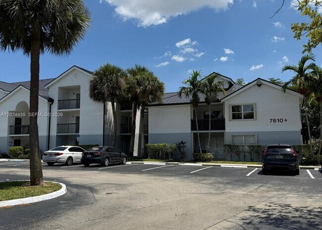 Foto del edificio - 7610 Westwood Dr