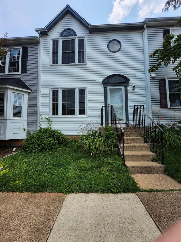 Photo - 767 Cherry Tree Ln in Warrenton, VA 20186