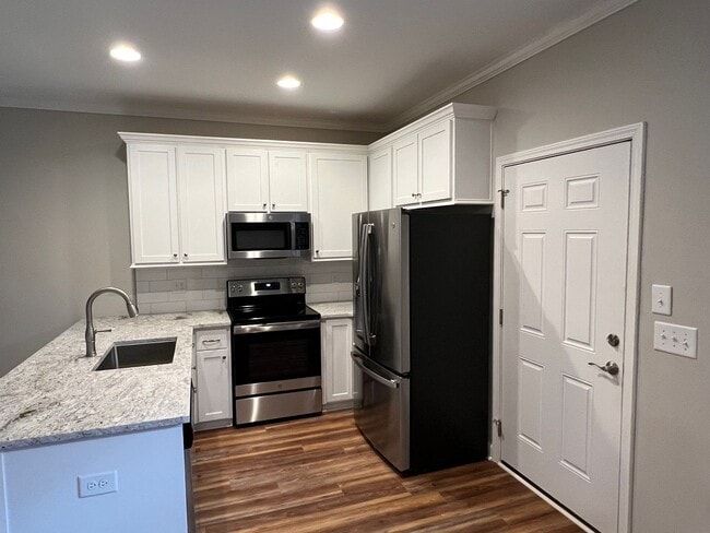 Building Photo - 238 Summer Hl Rd