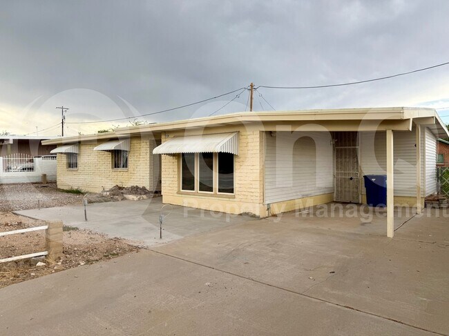 Foto del edificio - 2120 N 3rd Ave