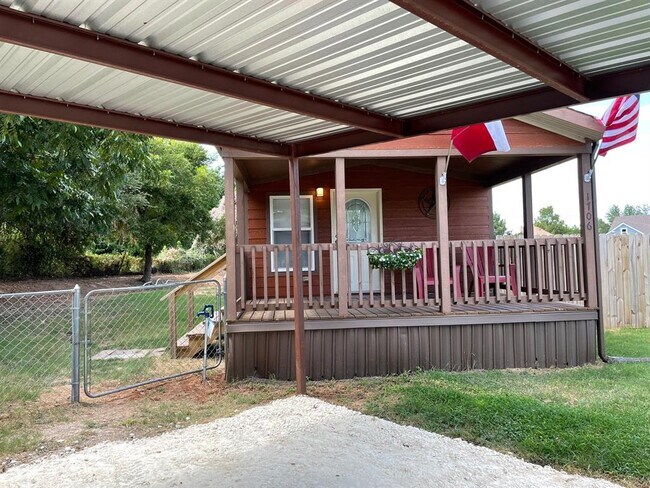 Building Photo - 1706 Cuilco Ct