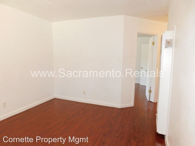 Building Photo - 2390 Oakmont St