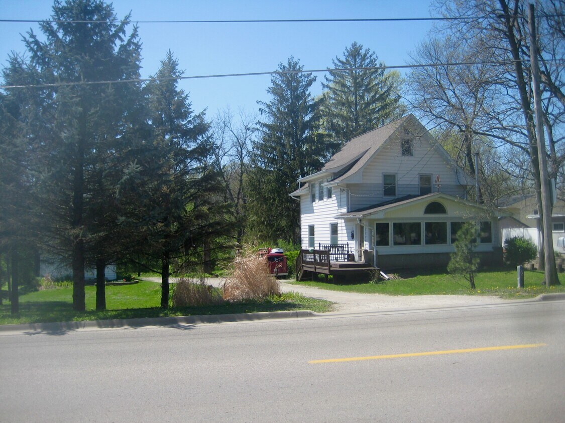 1029 Rainbow Dr Unit 1029 Upstairs Apt., Waterloo, IA 50701