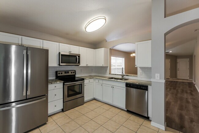Building Photo - 1415 Marsh Wood Dr