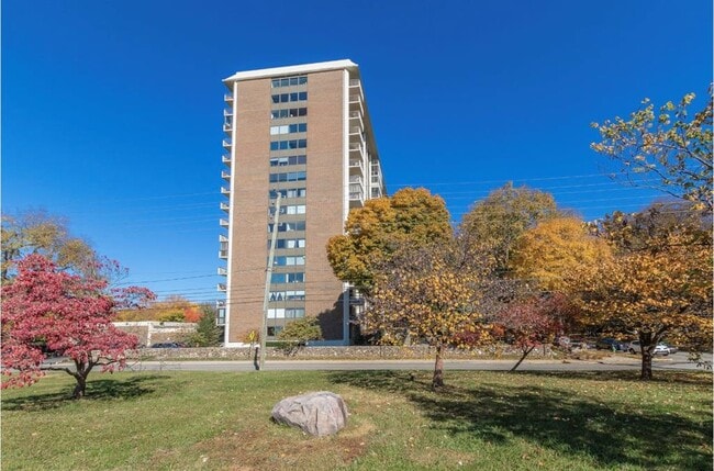 Building Photo - 4000 N Meridian St