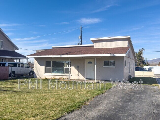 Building Photo - 450 W 200 N