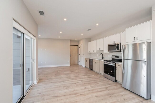 Foto del edificio - 201-205 Randolph Ave