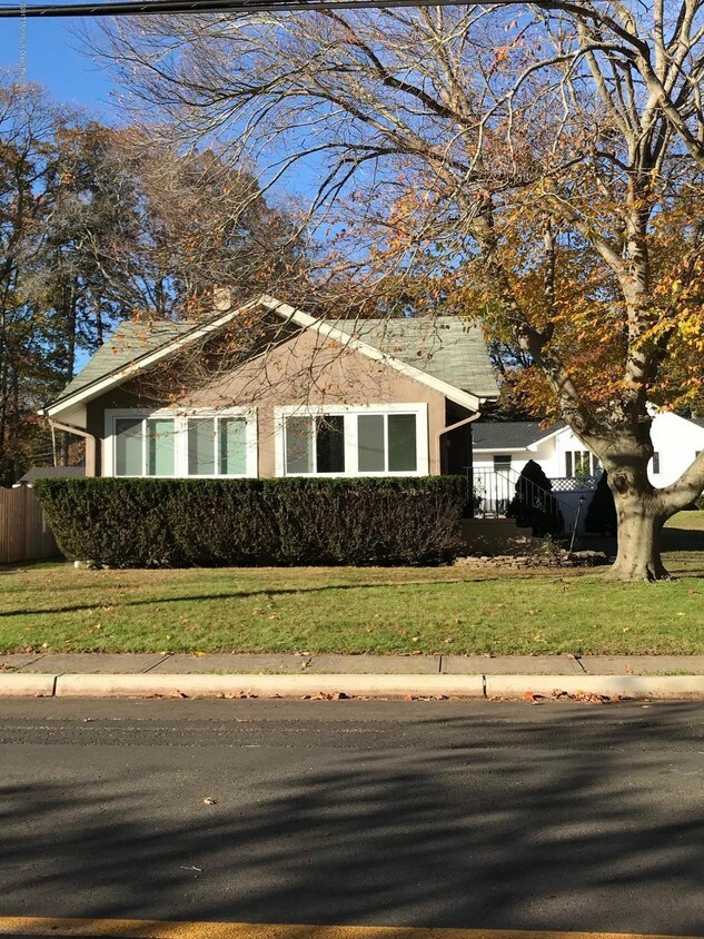 Primary Photo - 455 Roosevelt Ave