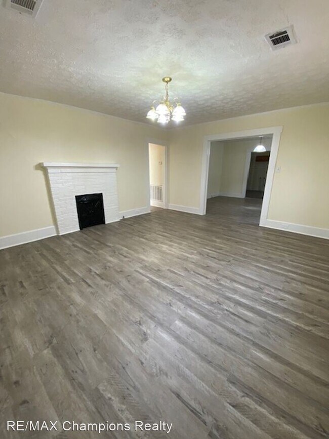 Building Photo - 2 br, 2 bath House - 2503 10th Str