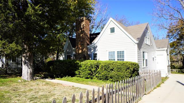 Building Photo - 504 W Grove St