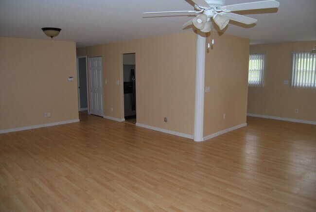 Foto del edificio - EDGEWOOD - SINGLE FAMILY RANCHER