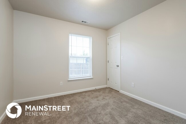 Building Photo - 257 S Shore Dr