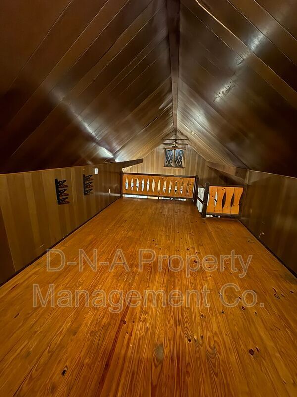 Foto del edificio - 60 Buckhill Rd