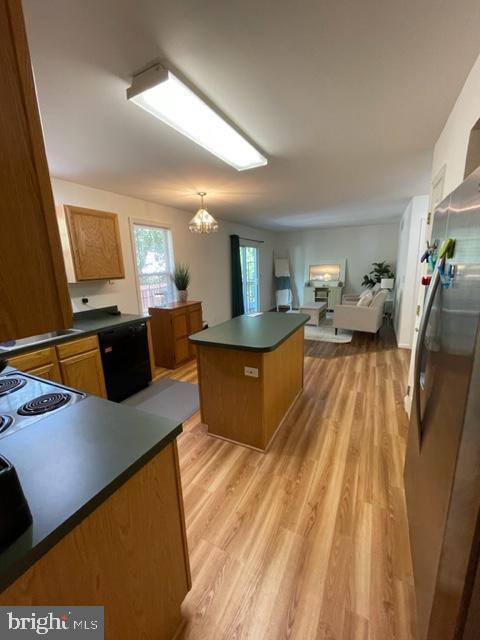 Foto del edificio - 838 Chestnut Tree Dr