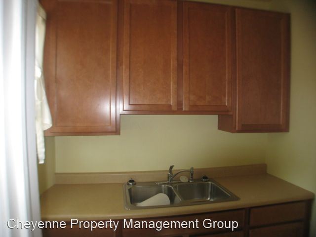 Building Photo - 3 br, 1 bath House - 2539 Chestnut Drive
