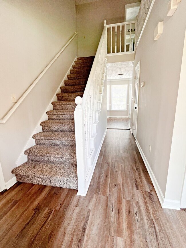 Foto del edificio - Beautiful 3 Bedroom Home