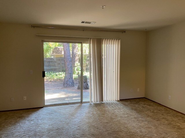 Foto del edificio - 1220 Hayes St