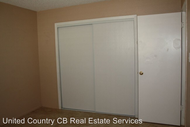 Building Photo - 808 S Mohave Ave