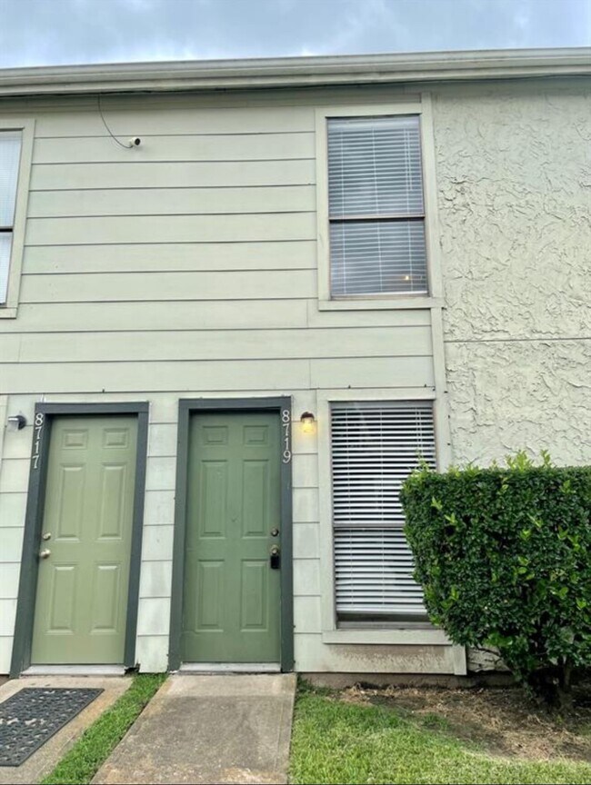 Foto del edificio - 8719 Village of Fondren Dr