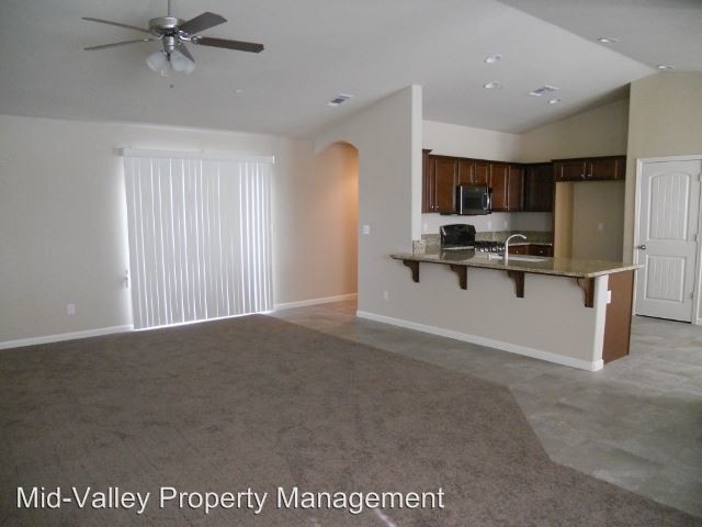 Building Photo - 4 br, 3 bath House - 2300 Tahoe Avenue